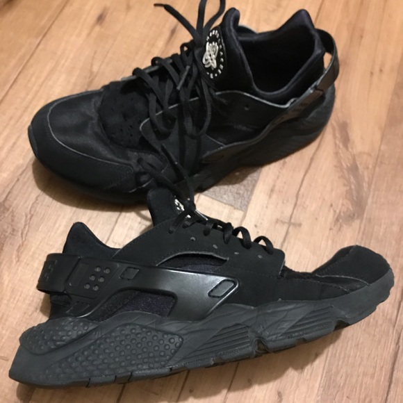 huaraches black size 5